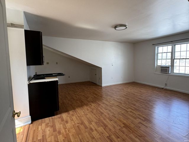 111 E 6th St Apt C, Bloomington, IN 47408