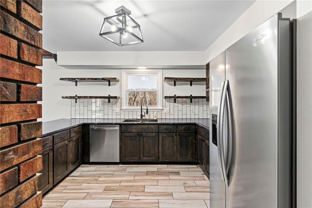 17102 Barr Avenue, Holt, MO 64048