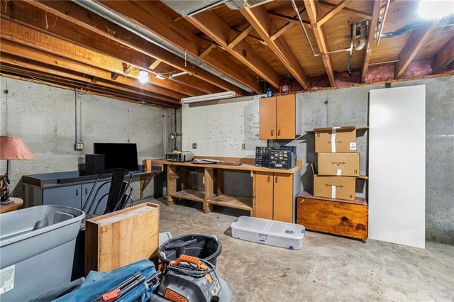 17102 Barr Avenue, Holt, MO 64048