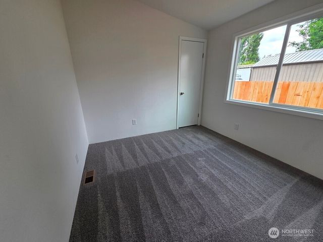 1017 C Street, Vader, WA 98593