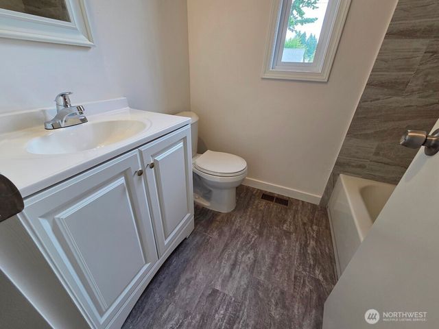 1017 C Street, Vader, WA 98593