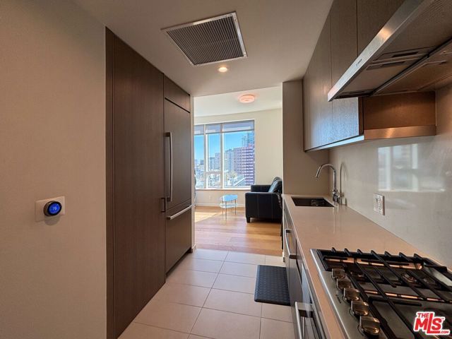 889 S Francisco St Street 2305, Los Angeles, CA 90017