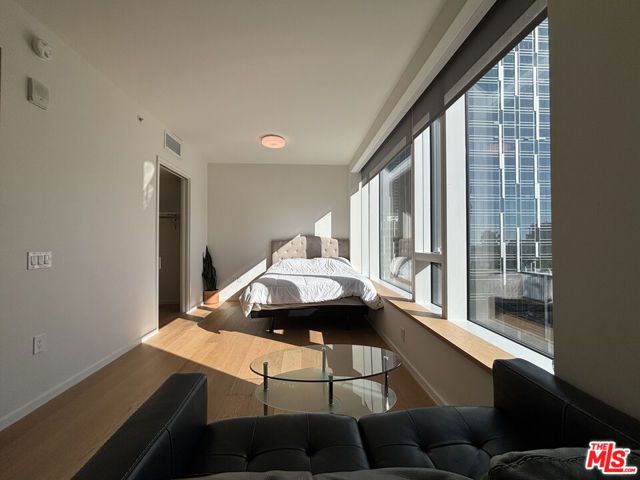 889 S Francisco St Street 2305, Los Angeles, CA 90017