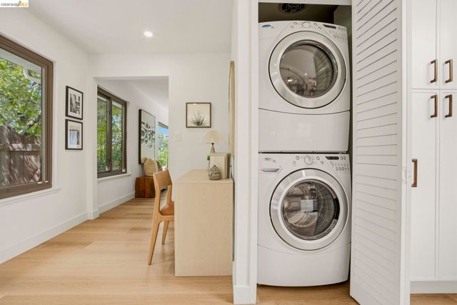 1085 Brookwood Road, Oakland, CA 94610