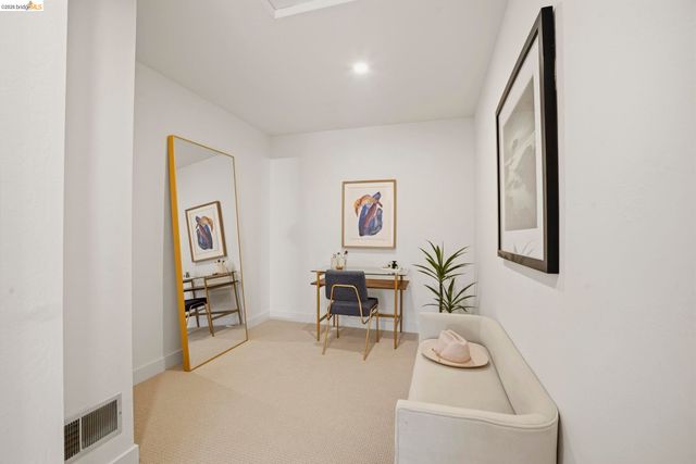 1085 Brookwood Road, Oakland, CA 94610