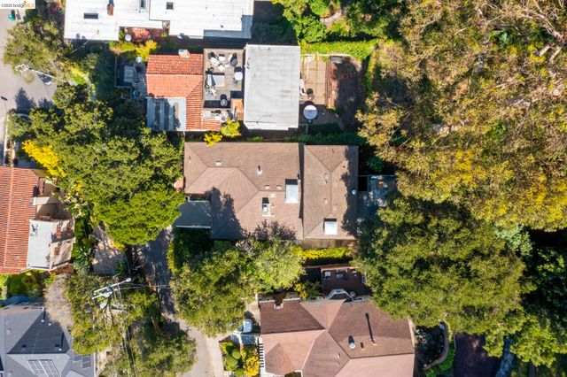 1085 Brookwood Road, Oakland, CA 94610