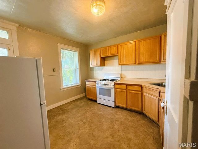 3332 Aubert Avenue, St Louis, MO 63115