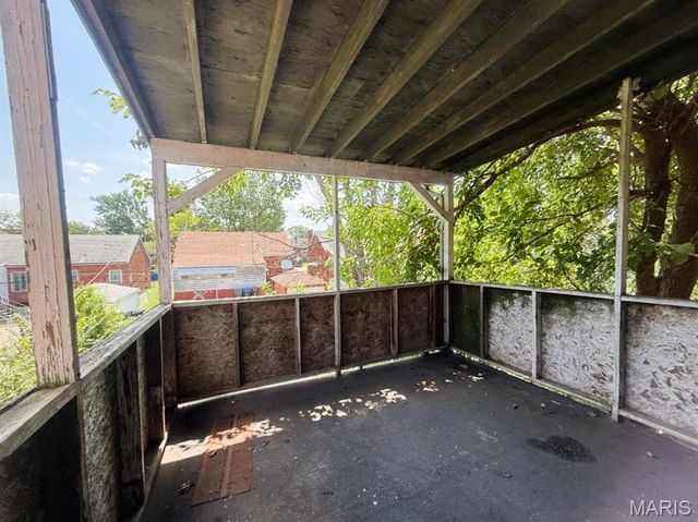 3332 Aubert Avenue, St Louis, MO 63115