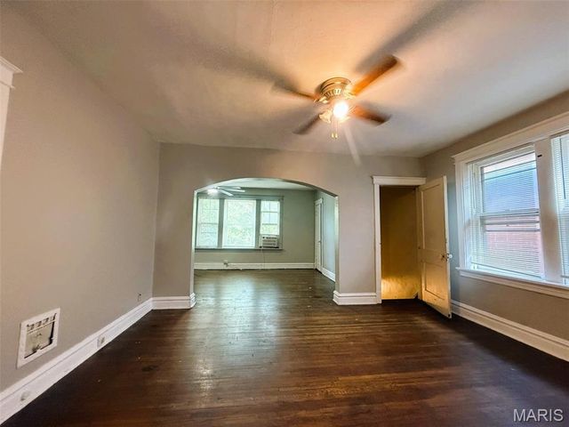 3332 Aubert Avenue, St Louis, MO 63115