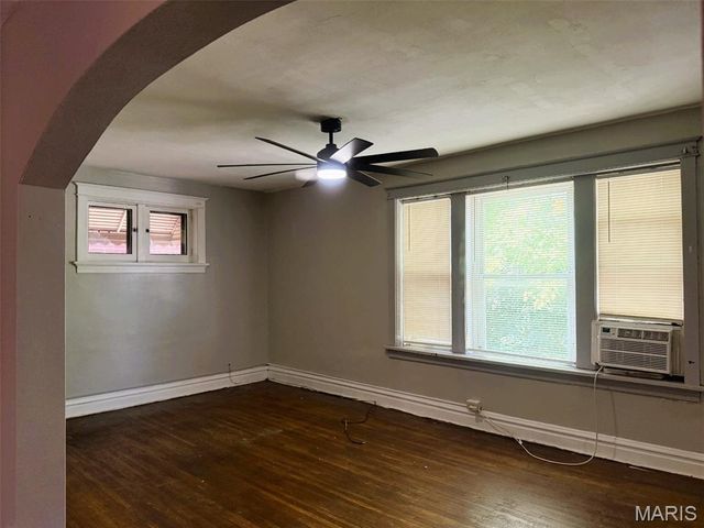 3332 Aubert Avenue, St Louis, MO 63115