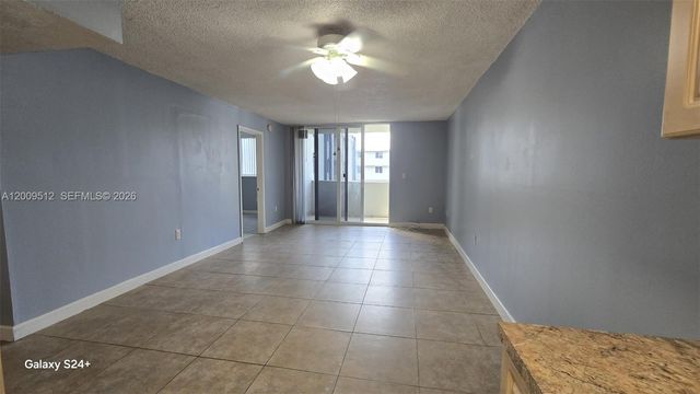 10090 NW 80th Ct 1406, Hialeah Gardens, FL 33016