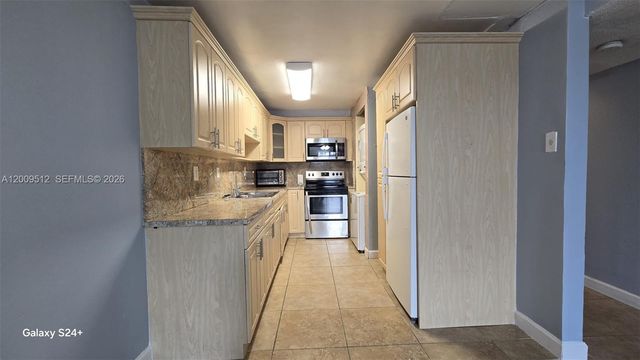 10090 NW 80th Ct 1406, Hialeah Gardens, FL 33016