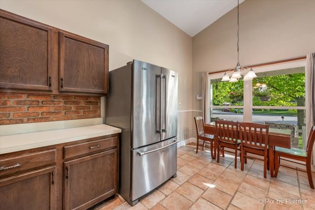 417 Bayview Avenue, Naperville, IL 60565