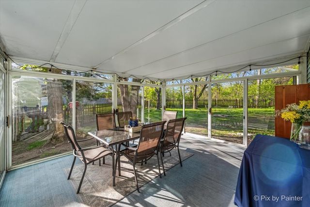 417 Bayview Avenue, Naperville, IL 60565