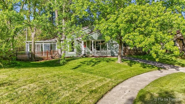 417 Bayview Avenue, Naperville, IL 60565