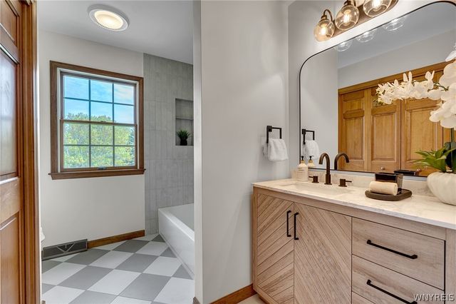 8610 Appleton Court, Clarence, NY 14051