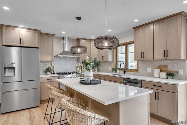 8610 Appleton Court, Clarence, NY 14051