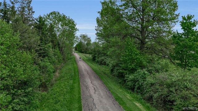 8610 Appleton Court, Clarence, NY 14051