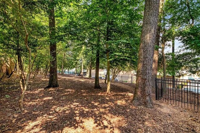 4300 Chastain NE Walk 20, Atlanta, GA 30342