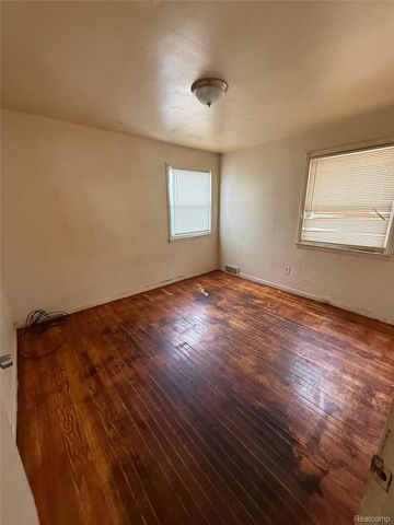 16580 Ward Avenue, Detroit, MI 48235