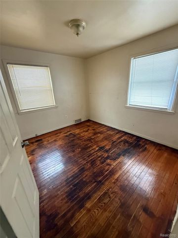 16580 Ward Avenue, Detroit, MI 48235