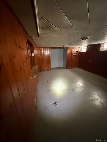 16580 Ward Avenue, Detroit, MI 48235