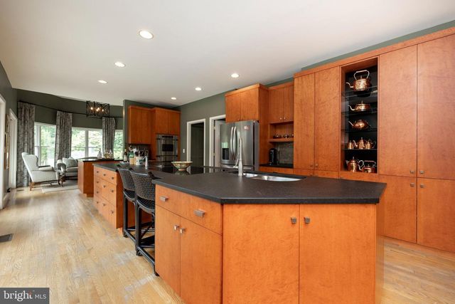 260 HOOD RD, West Grove, PA 19390