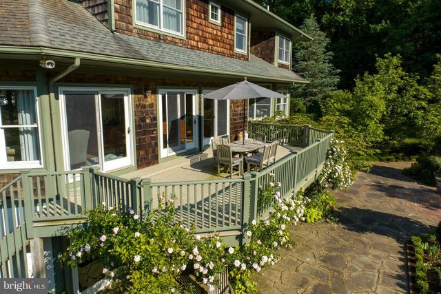 260 HOOD RD, West Grove, PA 19390