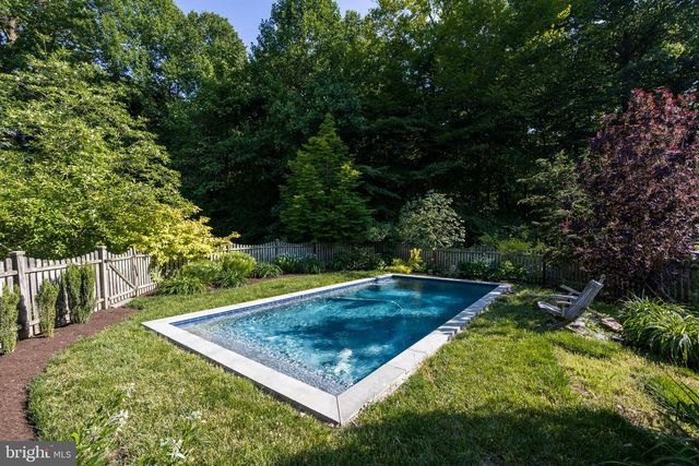 260 HOOD RD, West Grove, PA 19390