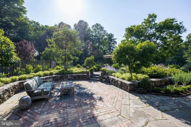 260 HOOD RD, West Grove, PA 19390