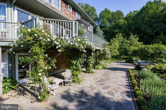 260 HOOD RD, West Grove, PA 19390