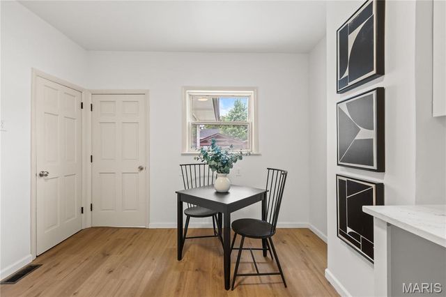 5223 Schollmeyer Avenue, St Louis, MO 63109