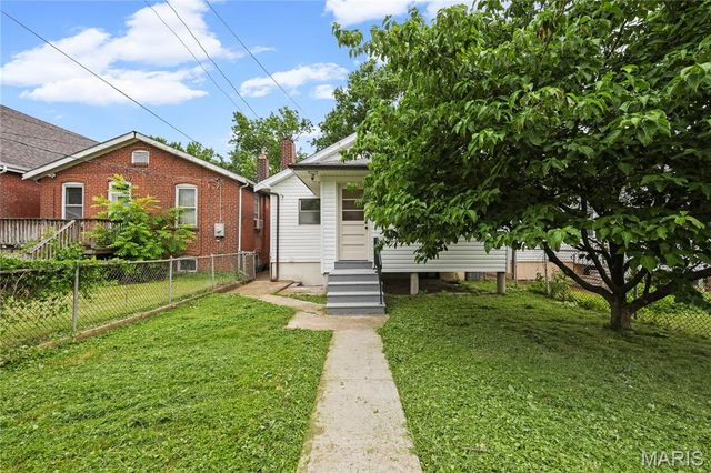 5223 Schollmeyer Avenue, St Louis, MO 63109