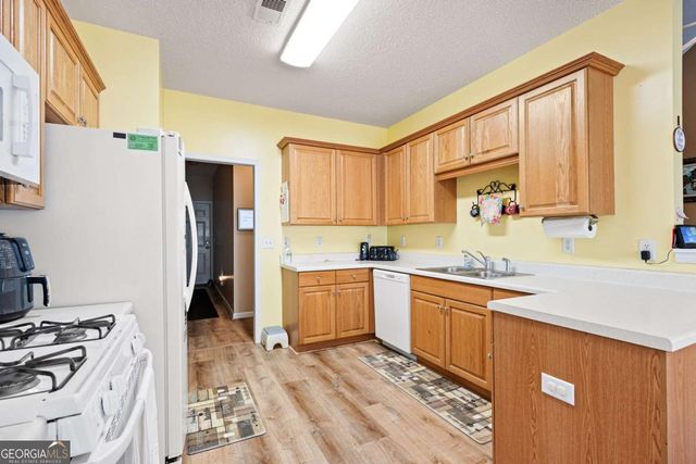 310 Hillcrest Drive, Hiram, GA 30141