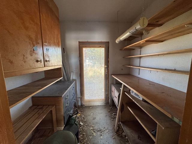 1234 NW 9th Street, Redmond, OR 97756