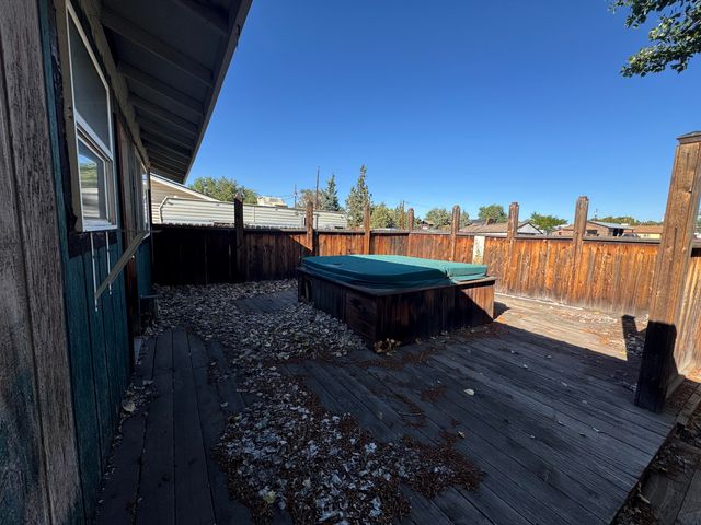1234 NW 9th Street, Redmond, OR 97756