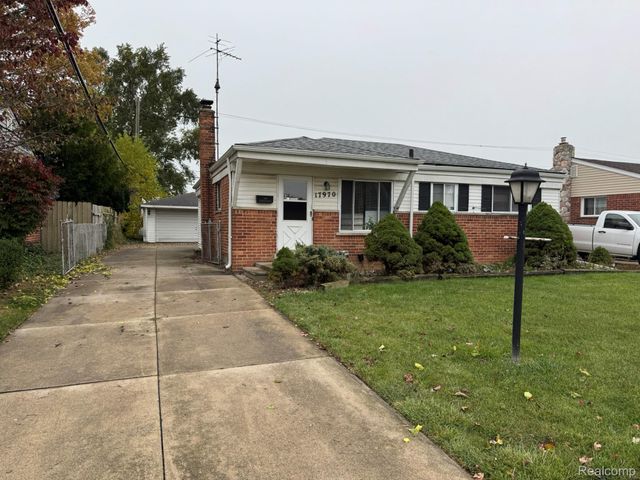 17970 S Wind Drive, Fraser, MI 48026