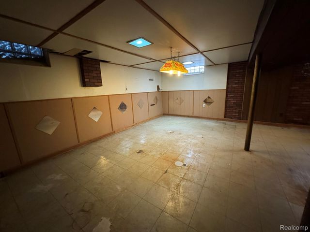 17970 S Wind Drive, Fraser, MI 48026