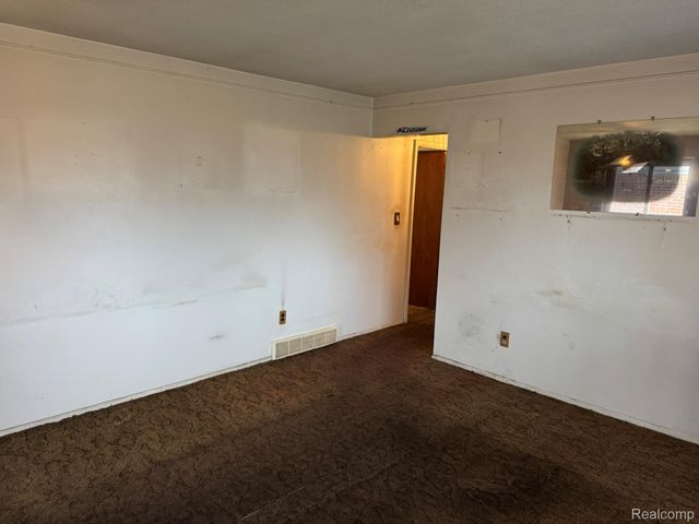 17970 S Wind Drive, Fraser, MI 48026