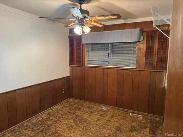 17970 S Wind Drive, Fraser, MI 48026