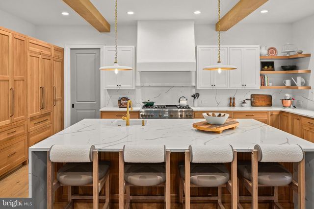 3500 N ABINGDON ST, Arlington, VA 22207
