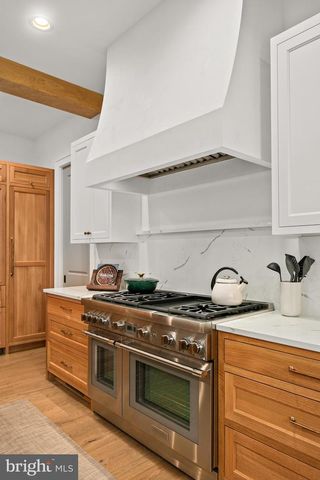 3500 N ABINGDON ST, Arlington, VA 22207