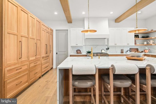 3500 N ABINGDON ST, Arlington, VA 22207