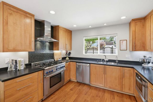 270 La Cuesta Drive, Scotts Valley, CA 95066
