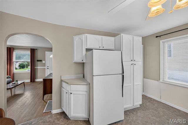 1015 S 6th Street, St Charles, MO 63301