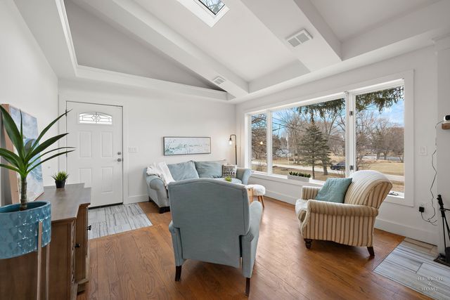 4433 Wildwood Drive, Crystal Lake, IL 60014