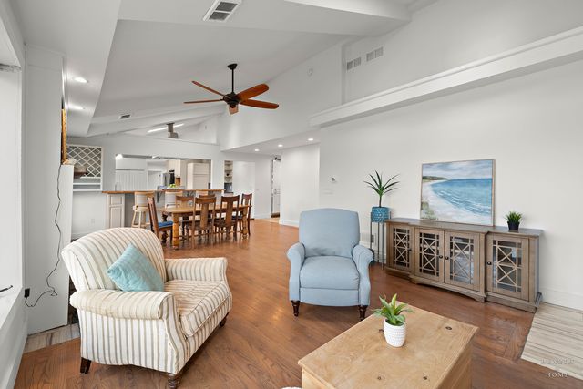 4433 Wildwood Drive, Crystal Lake, IL 60014