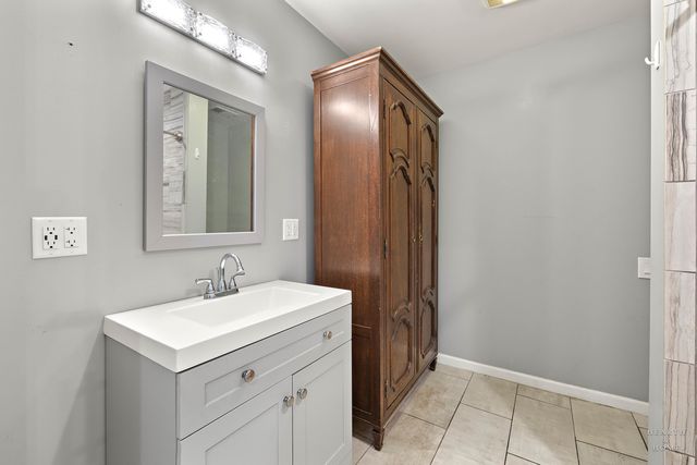 4433 Wildwood Drive, Crystal Lake, IL 60014