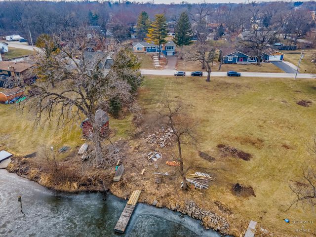 4433 Wildwood Drive, Crystal Lake, IL 60014