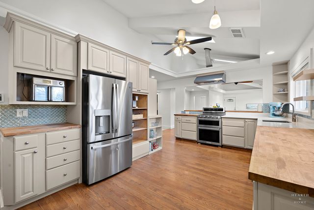 4433 Wildwood Drive, Crystal Lake, IL 60014